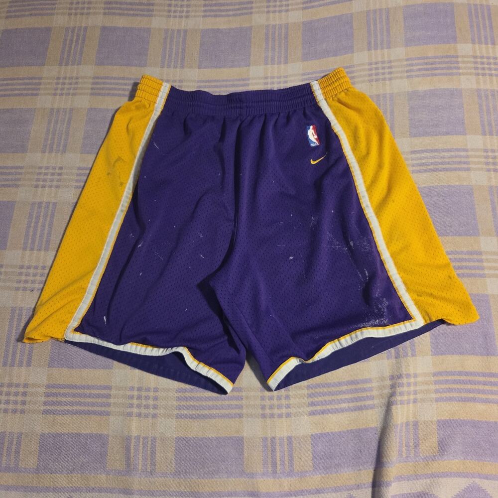 Vintage Nike Authentic LOS ANGELES LA LAKERS Shorts 90s NBA Large Painted Team